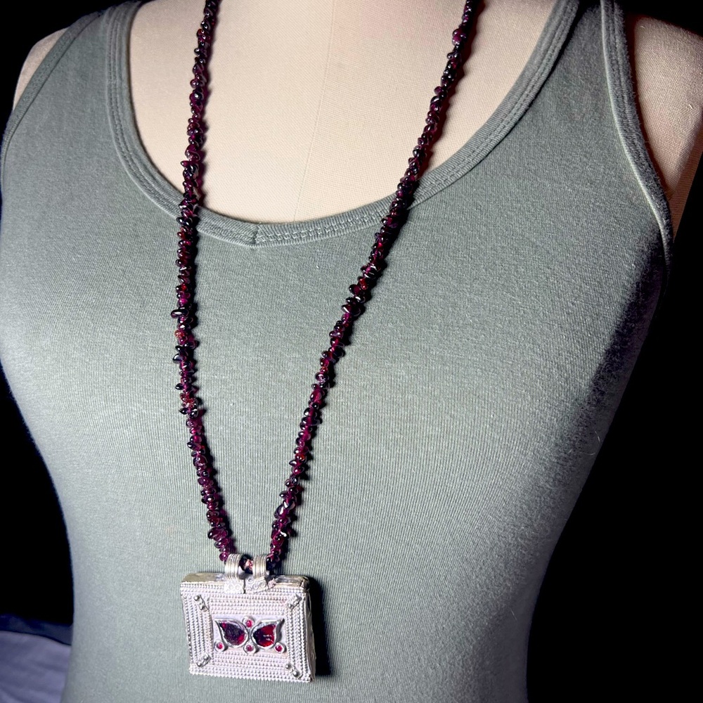Vintage Silver & Garnet Necklace